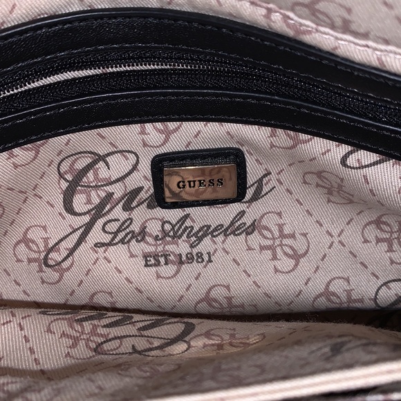 🖤BLACK GUESS HANDBAG🖤 - Picture 12 of 16